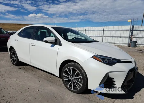2017 Toyota Corolla L z USA, uszkodzony, nr VIN 5YFBURHE2HP595386